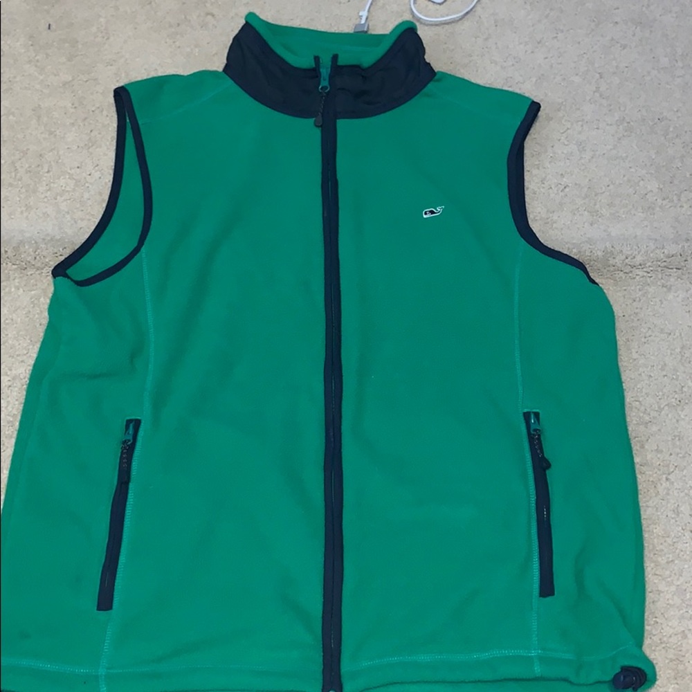 Green vineyard vines fleece vest